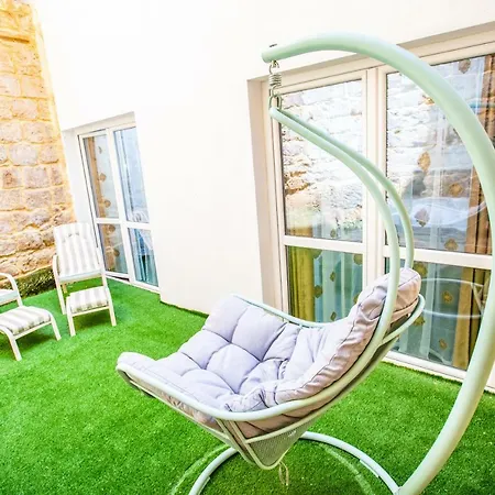 Pjazza Boutique By Cx Collection Siggiewi